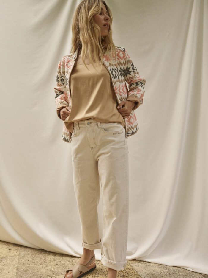 134710 Astrid Silk Tank Top – 152300 SP Willy Gallia Jacket – 151640 Rachel Glam Pant – 152190 MM Sete Leather Sandal