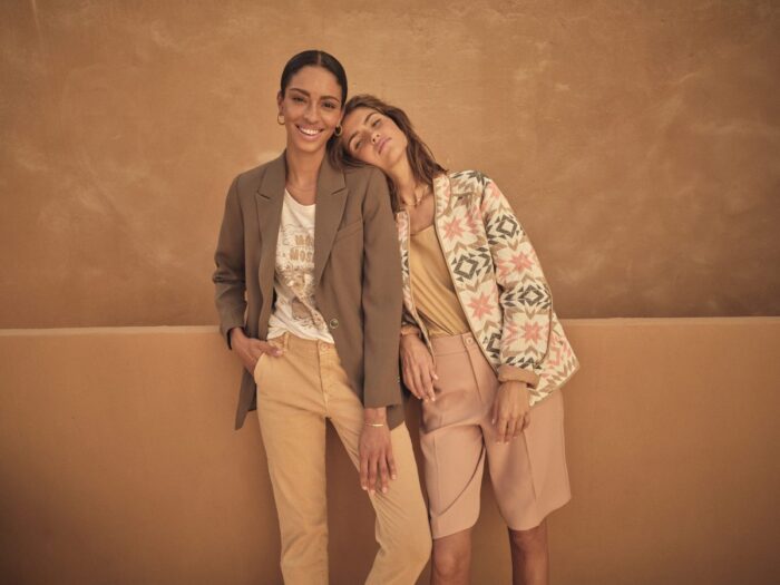 150210 Sana O-SS Deco Tee - 144560 Bine Leia Blazer - 151900 Celeste Chino Pant - 134710 Astrid Silk Tank Top - 152300 SP Willy Gallia Jacket - 144540 Jules Leia Shorts